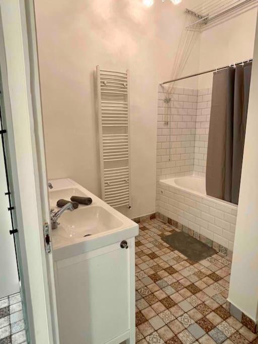Knezits Spacious Ac Terrace Free Parking Budapeste Exterior foto