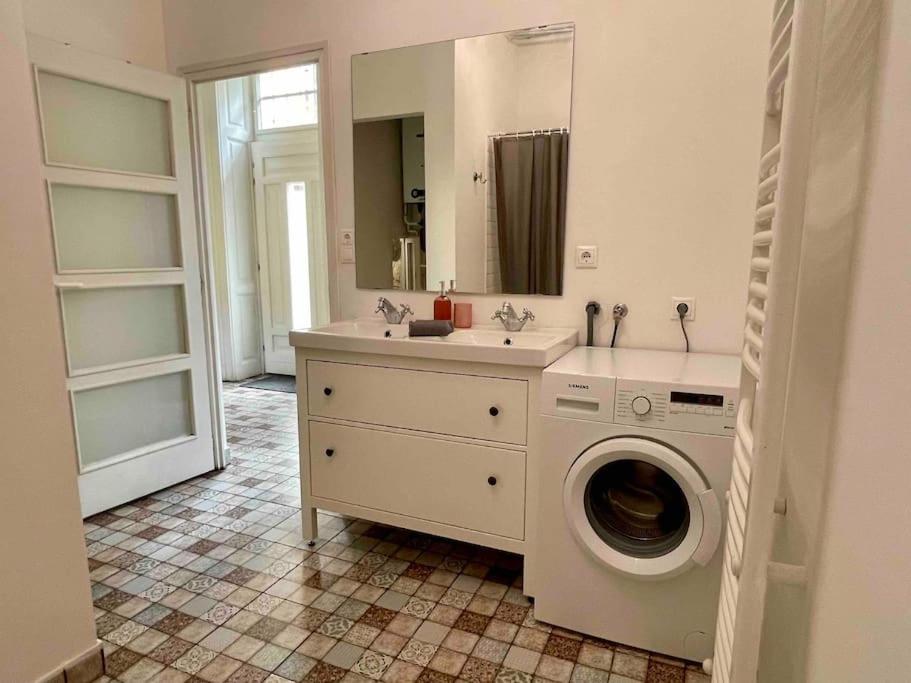 Knezits Spacious Ac Terrace Free Parking Budapeste Exterior foto